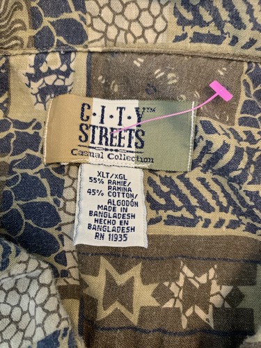 Camisa de manga corta City Streets para hombre XLT alta abotonada abstracta con estampado total - Imagen 2 de 6