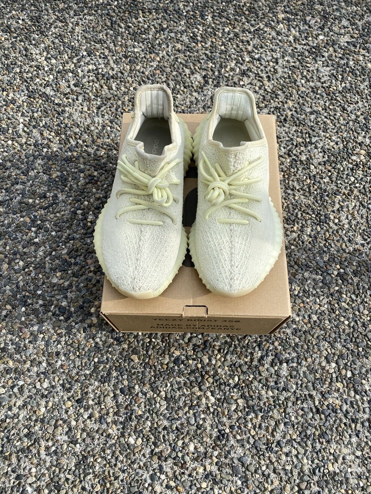 Size 5   adidas Yeezy Boost  V2 Butter Sample