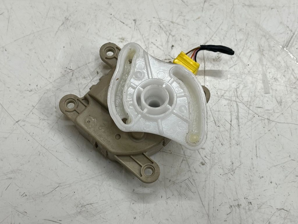 KIA Soul 2020 Air heater flap actuator motor H400730912 VAL205862 