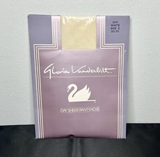 Gloria Vanderbilt Day Sheer Leg Pantyhose Ribbed Panty Sandalfoot Off White Sz C