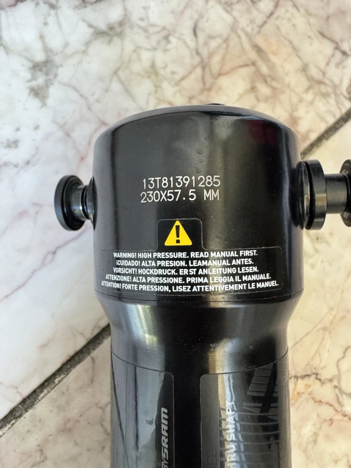 RockShox Deluxe Rear Shock 230 eye to eye, 57.5 stroke length, TREK LOGO, - Image 3 of 4