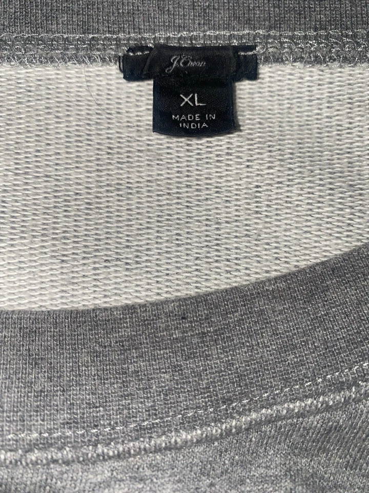 J. Moletom Crew feminino tamanho XL cinza floral aplique - Imagem 2 de 4