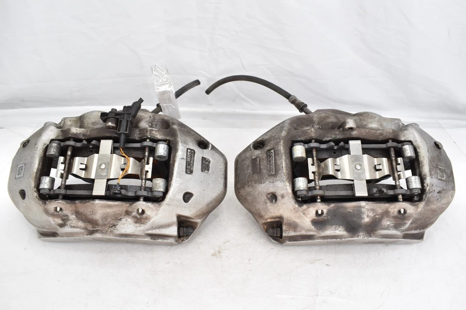 ♻️ 12-18 Mercedes W218 CLS550 E550 Front Side Brake Calipers Set of 2 Pc OEM - Image 2 of 4