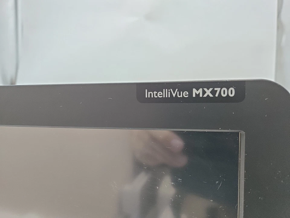 Philips IntelliVue MX700 Bedside Patient Monitor - Image 4 of 4