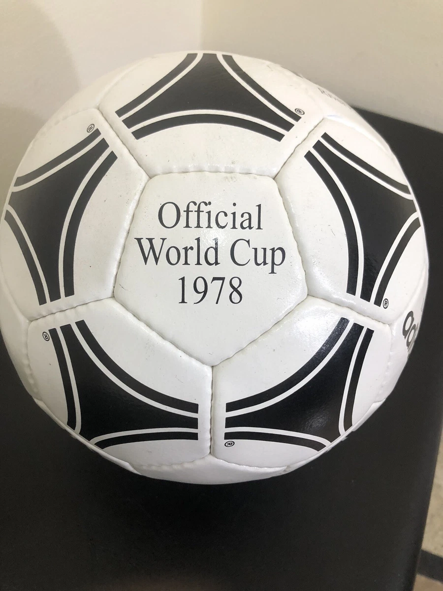 Hacer golf Corresponsal Adidas Tango River plate Official World Cup 1978 ( Authentic Ball ) | eBay