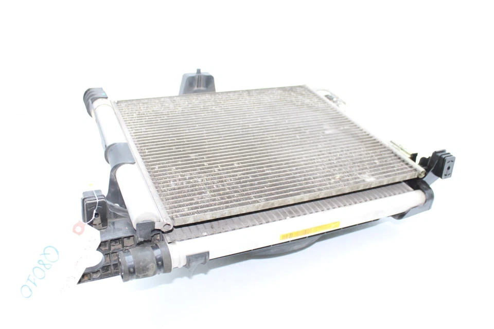 08-15 RADIADOR DE REFRIGERACIÓN MOTOR SMART FORTWO CON VENTILADOR Y CONDENSADOR DE AIRE ACONDICIONADO Q8010 Foto 3 de 4