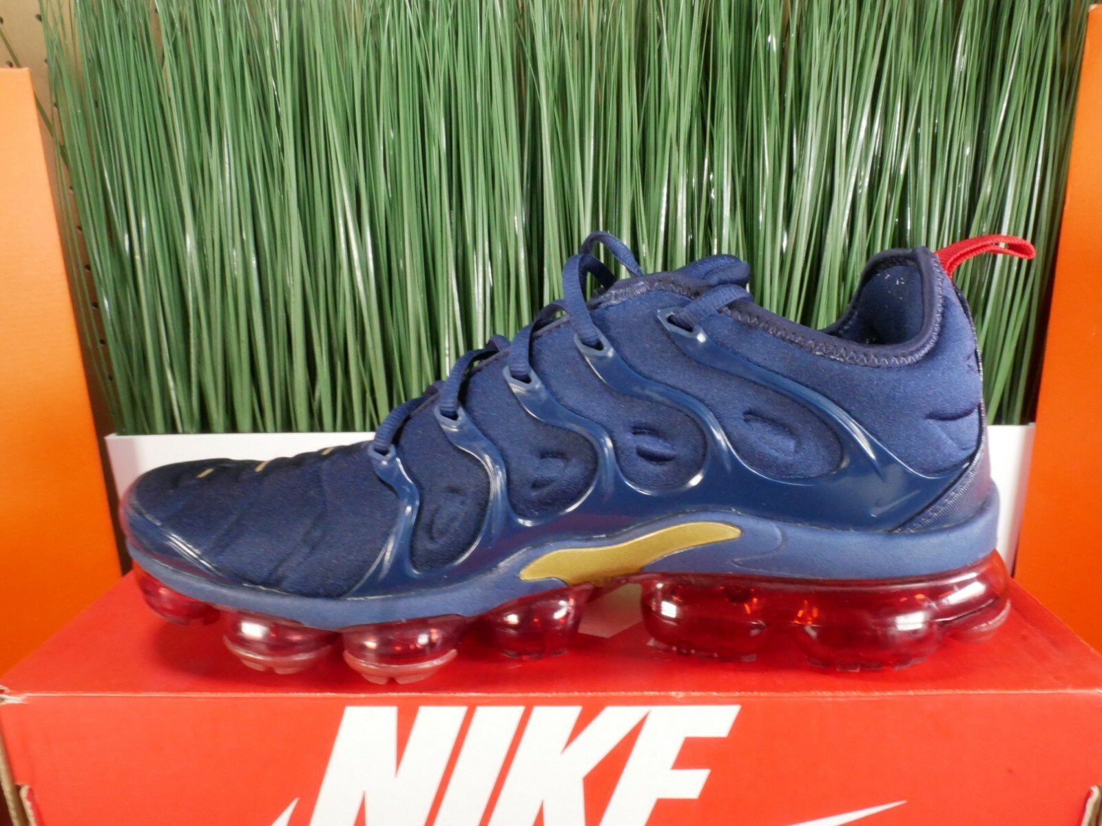 midnight navy vapormax plus