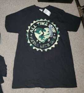 heart rock band shirt