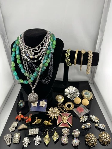 1LB VINTAGE Costume Jewelry Lot Rhinestone + SOME SIGNED CORO West Germany +