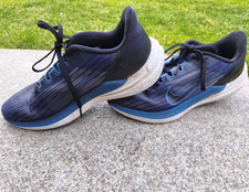 Nike Downshifter 11 Herren Laufschuhe EU 42,5 Blau/Schwarz/Weiß Mesh