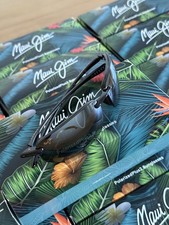 Maui Jim Ho'okipa Gloss Black Frame / Grey Polarized Lenses  MJ0407S-001