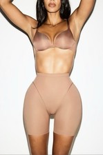 Skims Body - Butt  Hip Enhancing Mid Thigh Padded Short Sienna