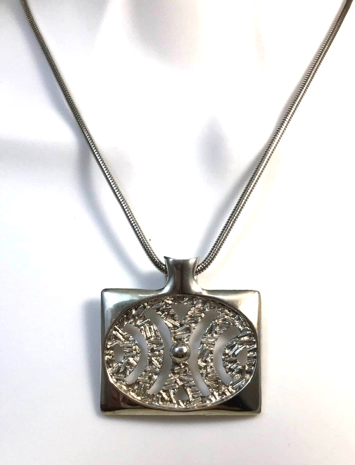 VTG CHAIN NECKLACE LARGE RECTANGULAR PENDANT SNAK… - image 3