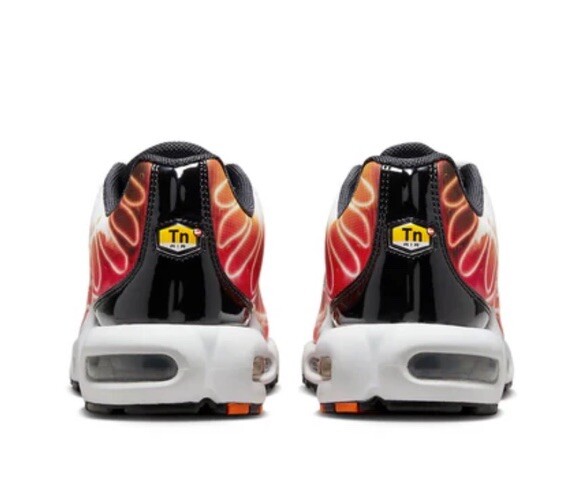 Size 11.5 Nike Air Max Plus Light Photography Black Red Orange Mens DZ3531-600 — product photo 4 of 7