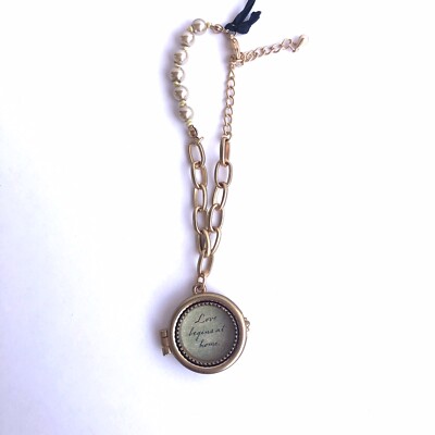 New DEMDACO Blessing Keepers ''Love Begins At Home  Locket Bracelet Gold Tone