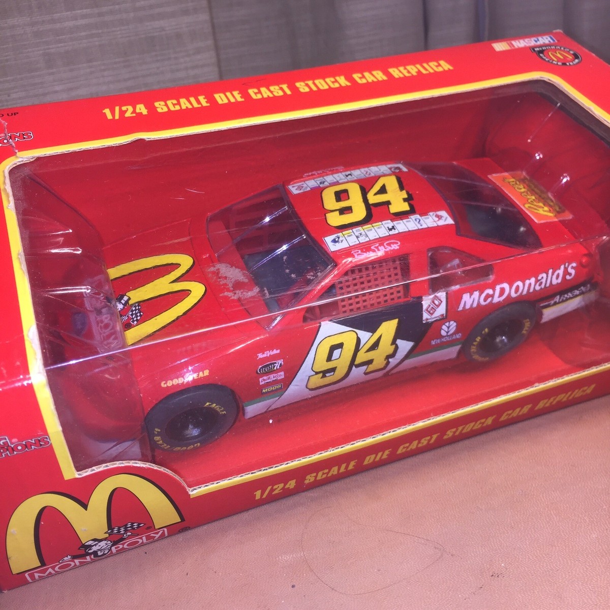 RACING CHAMPIONS BILL Elliott #94 McDonald's 1 voyage or 1998 1/10000