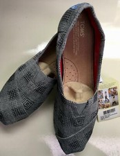 NWT Toms Classic Grey  Black Embroidered Canvas Slip-On Shoe 11M 10006141 