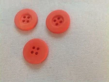 NEW 25 PC  3/4 INCH BIGHT ORANGE  DULL/MATTE FINISH  4 HOLE BUTTONS
