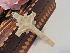 CRUCIFIX/Cross Plastic RESIN Clear/White Vintage GLOW BEAUTY! ~ FREE Ship!