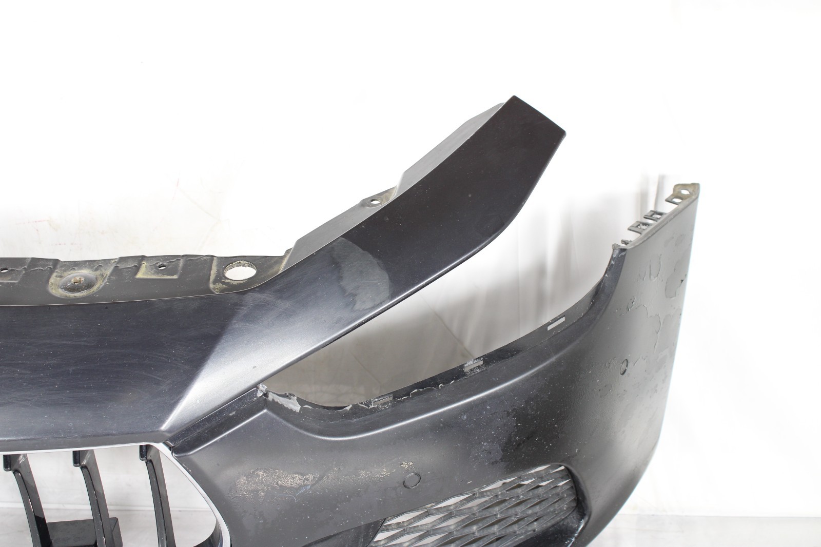 🚀 14-17 Maserati Ghibli Front Bumper Cover Complete W/Grills & Sensor Black OEM
