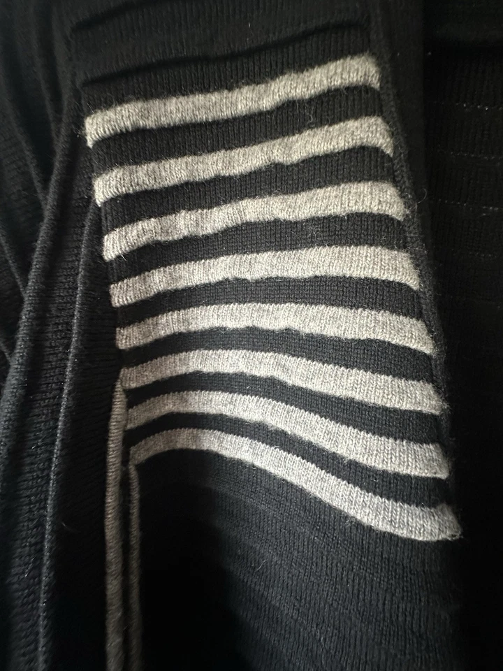 Plumero vintage de lana negro y gris Valentino para mujer Foto 4 de 4