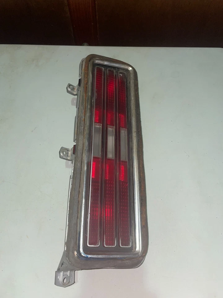 1973-1977 Pontiac Ventura Taillight Tail Lamp RH Right Side Passenger OEM - Image 4 of 4