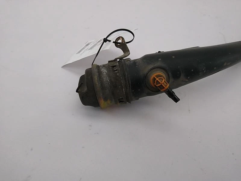 Tubo de cuello de llenado de gas combustible BMW 750Li E66 con tapa de gasolina 2006 2007 2008 06 07 08 Foto 3 de 4