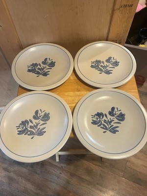 (94G) Set of 4 Pfaltzgraff Yorktowne Blue Floral Stoneware 10  Dinner Plates
