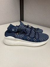 UGG Women's Navy Mesh Elastic Laces Sneaker Size 7
