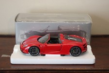 Minichamps 2013 Porsche 918 Spyder - Red - 1/18 Scale Model Car 110 062435