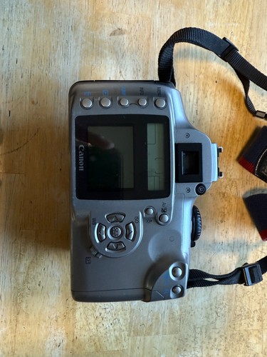 Canon EOS 300D DSLR Camera Body Only Generic Battery - Picture 3 of 7