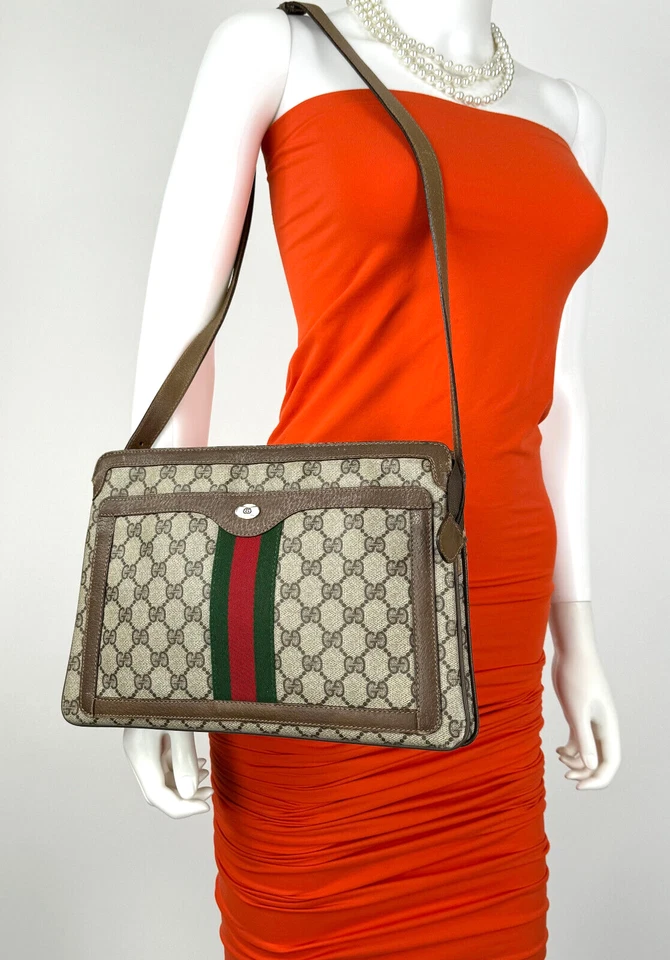 Gucci Auth Brown GG Supreme Coated Canvas Leather Zip Messenger Bag Strap - Image 3 of 4