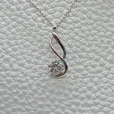 0,80 ct D/VVS2 Solitär Rundschliff Lab Grown Diamant Anhänger 18k Weißgold