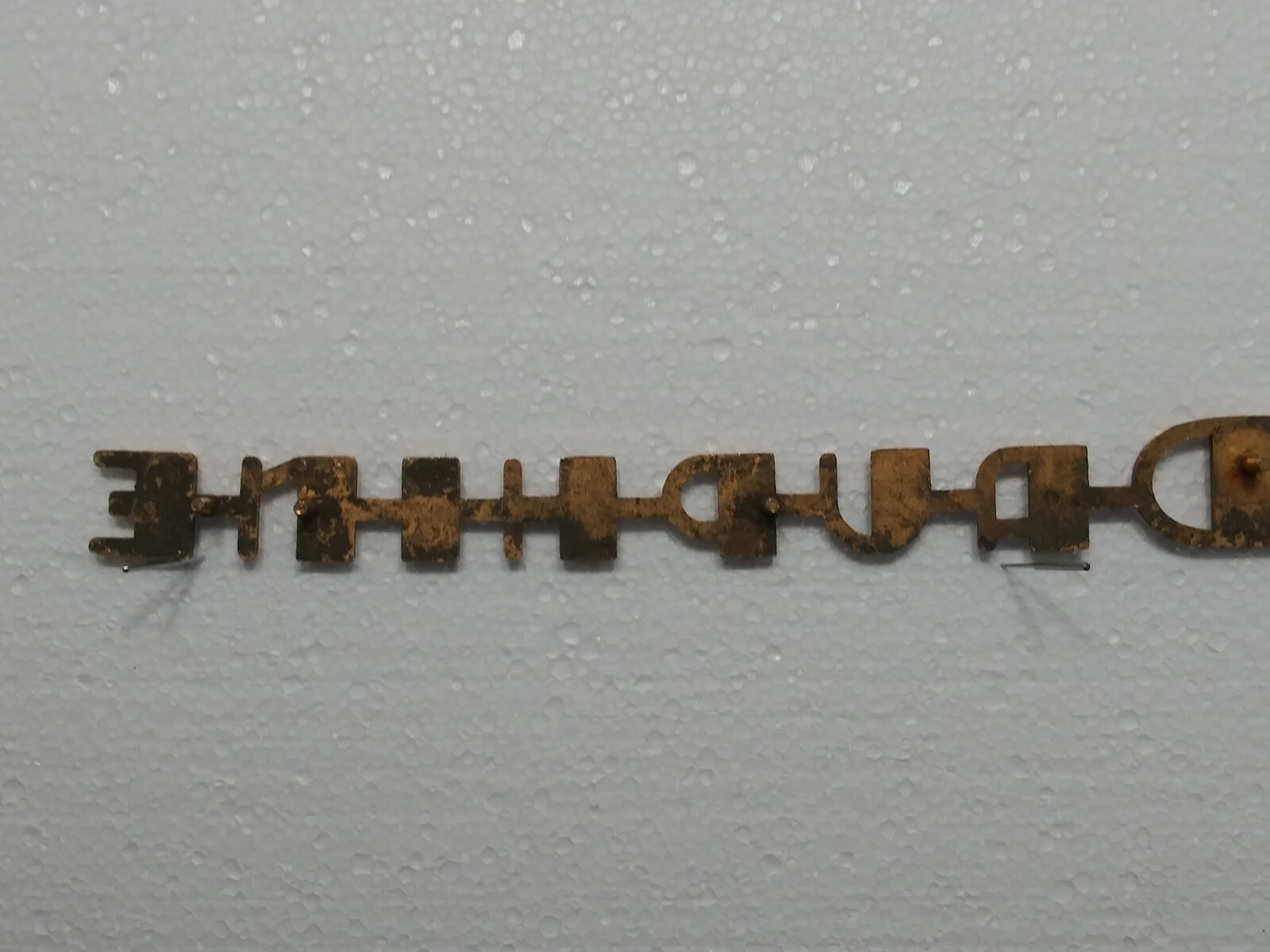 Renault DAUPHINE emblem badge eBay