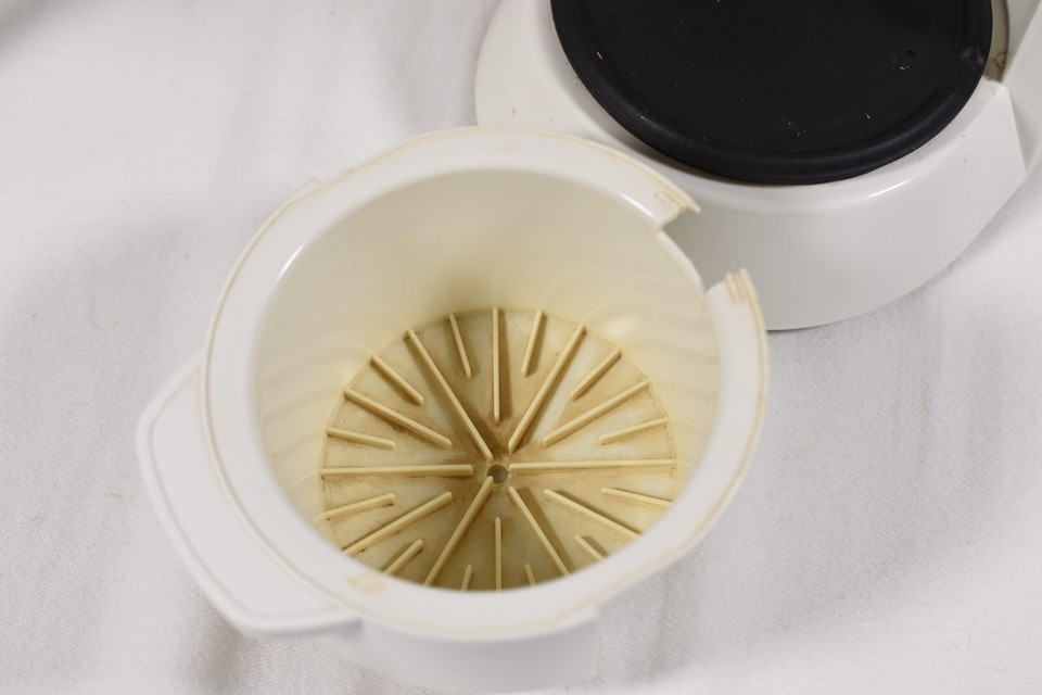 Mr Coffee Model BL4 Mini 4 Cup Drip Filter Maker White Vintage Tested