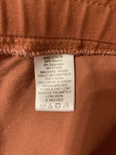 PANTALÓN TOBILLO LOGO DE LORI GOLDSTEIN ROSA OSCURO A275770 TALLA 20W - Imagen 7 de 9