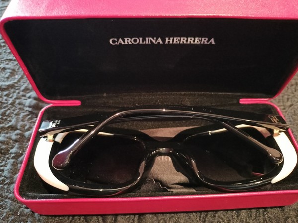 Gafas De Sol Mujer. Carolina Herrera. Nuevas.