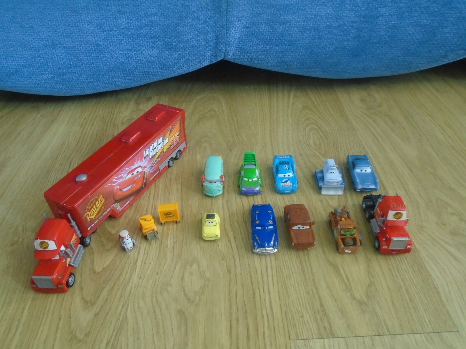 cars 2 mack bachelor pad
