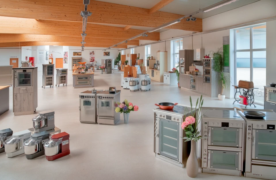 MANZ Lochblech mit 2,5 cm hohem Rand und einer offenen Seite 43 x 36 cm - Bild 2 von 3