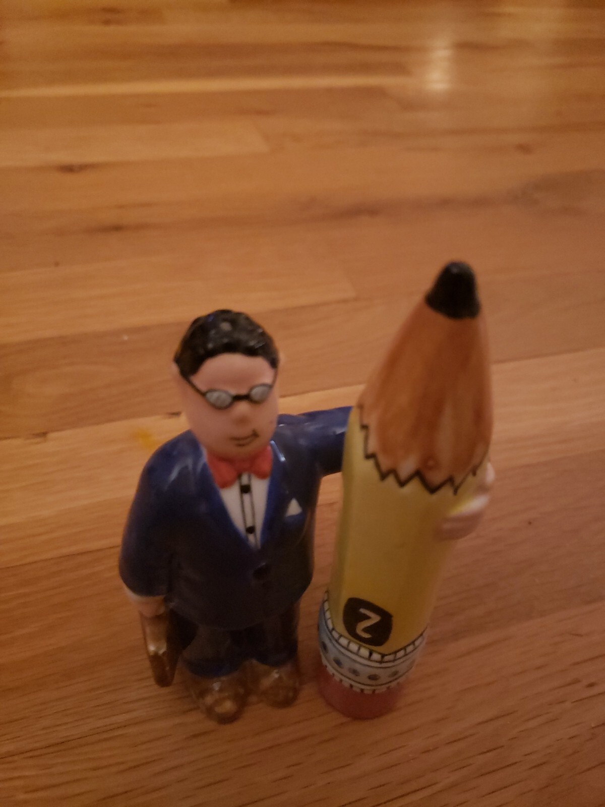 OCI Fitz & Floyd Movers & Shakers Pencil Pusher Salt & Pepper Shakers