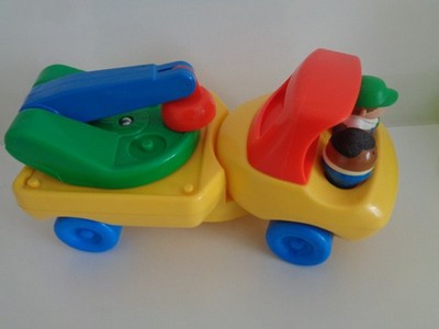 Little Tikes Kranwagen LKW Fahrzeug & 2 x Figuren