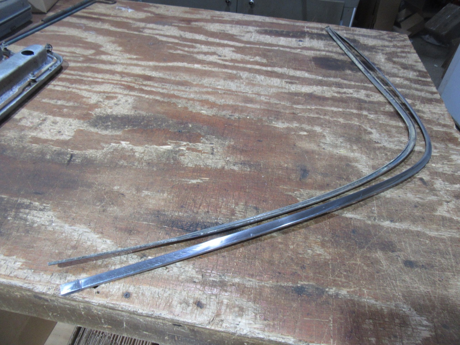 1967 Chevrolet Impala Caprice 4 door hardtop vinyl roof divider trim moldings