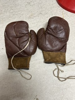 Leather Boxing Gloves Vintage Style