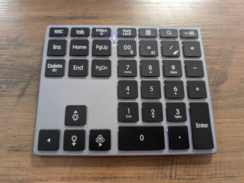 Tri-Mode Aluminum 7-Color Backlit BT/USB Scissor Switch Number Pad Numpad (Gray) - 第 3/6 張圖片