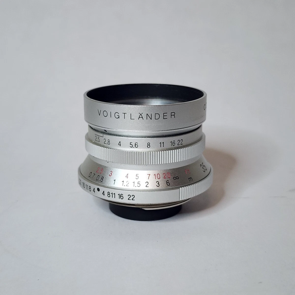 Voigtländer Camera Lenses 35mm Focal f/2.5 Maximum Aperture for