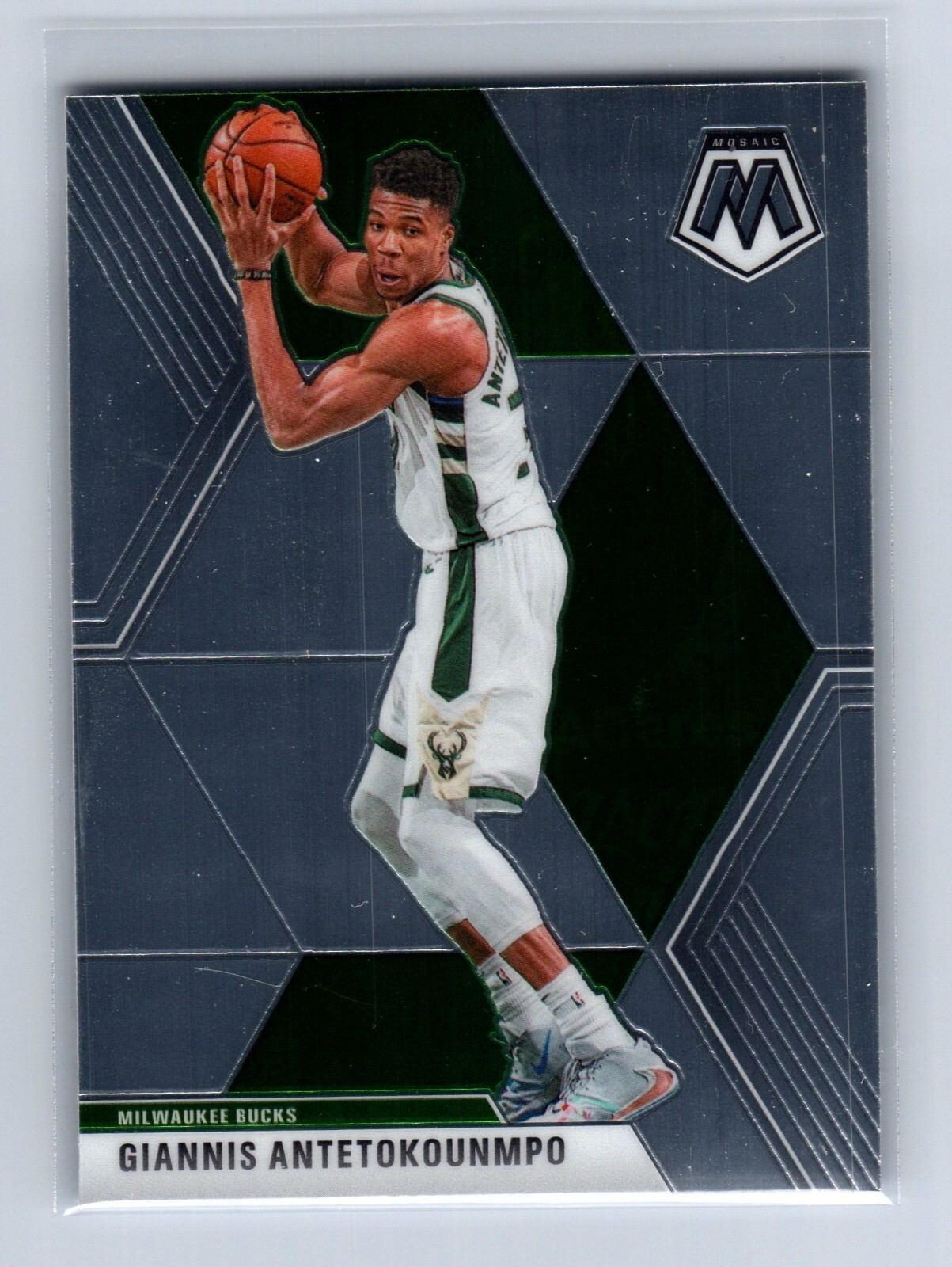 2019-20 Panini Mosaic Giannis Antetokounmpo #75 Milwaukee Bucks