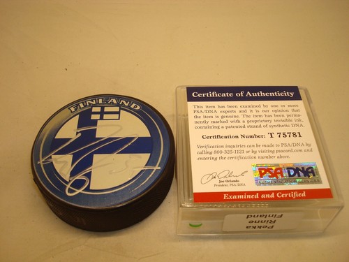 Pekka Rinne signed Team Finland Hockey Puck handsigniert Predators PSA/DNA COA 1B - Bild 1 von 4