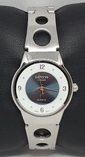 Ladies Geneva Classic Silver Tone Link Bracelet Analog Watch B5