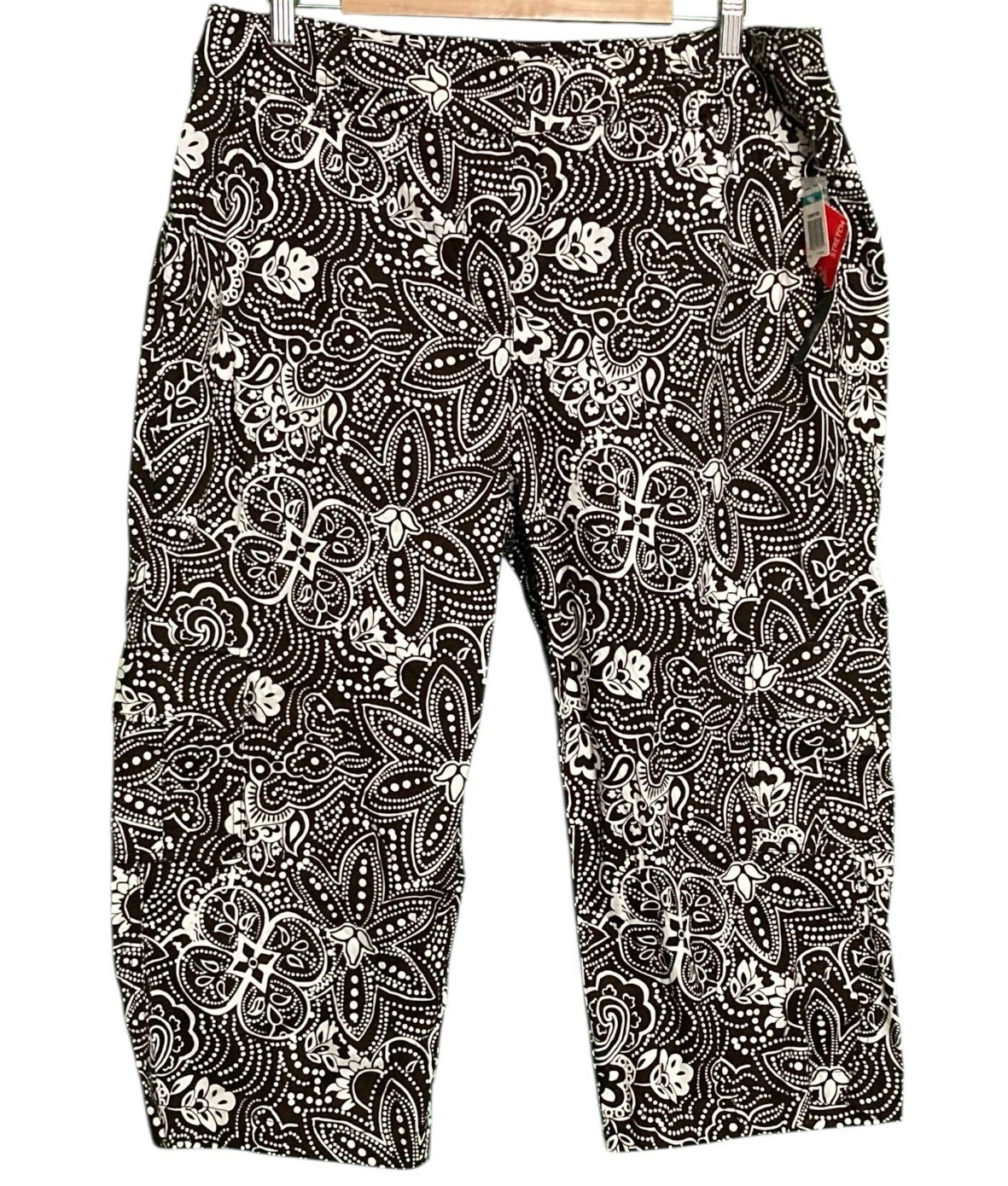 NEW Style & Co Tropical Brown & White Print Stretch Capris - Size 16
