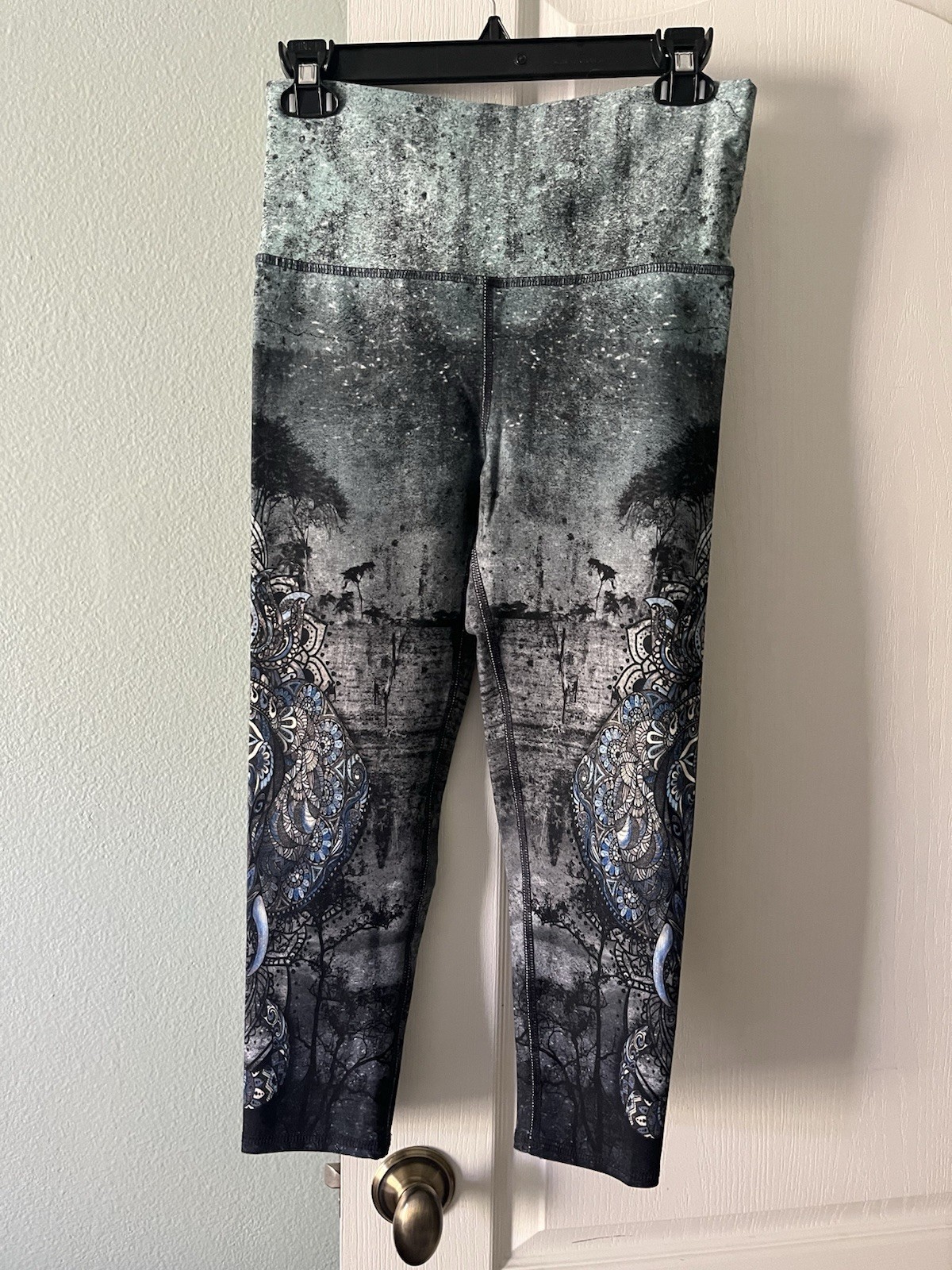 Evolution And Creation Cropped Gray Elephant Yoga… - image 1